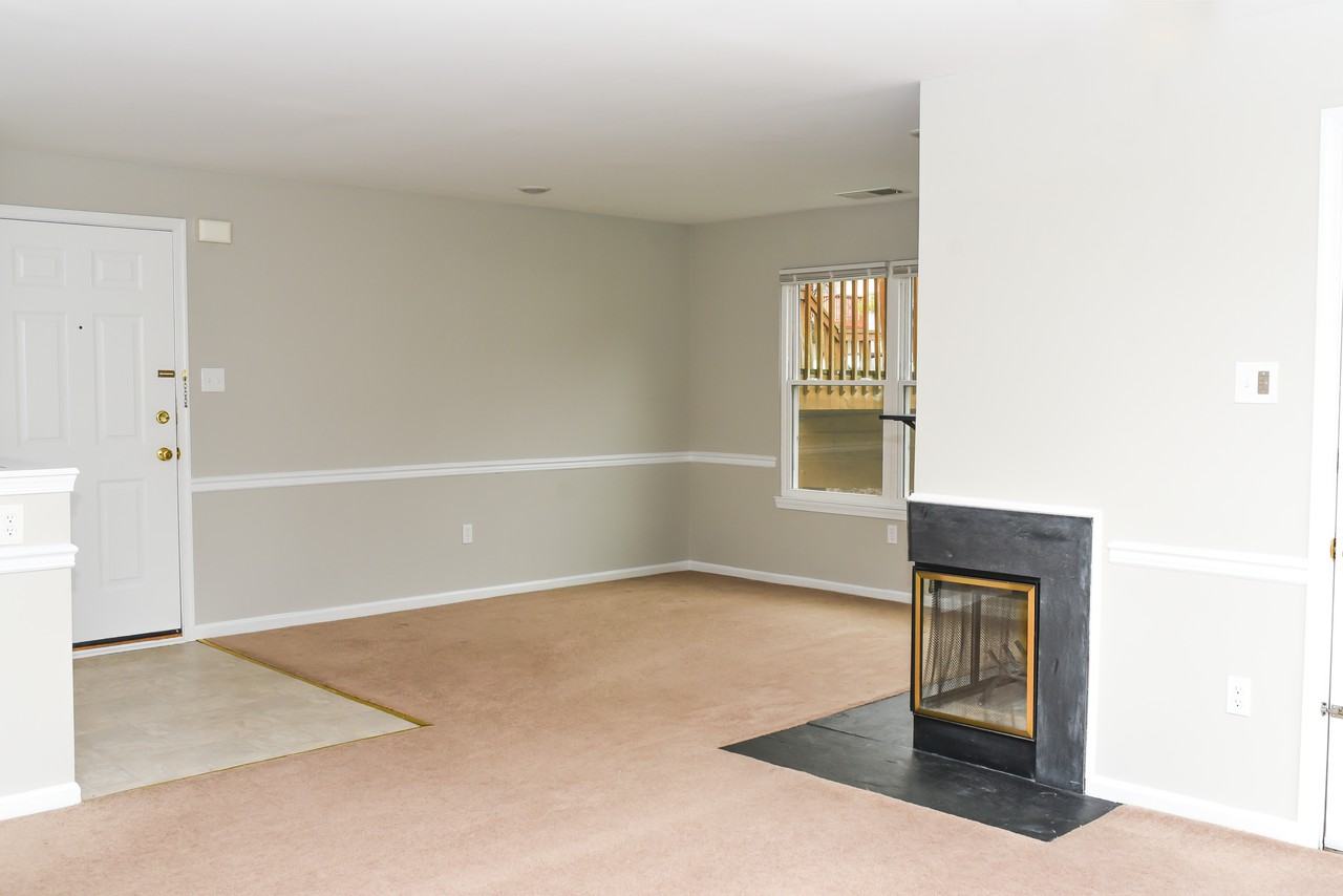 2 Fallen Tree Ct #C - Photo 5 of 22