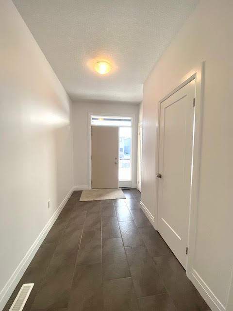 781 Freeport St - Photo 3 of 15