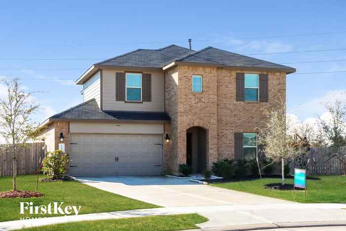 1219 Governor Dr - Photo 2 of 15