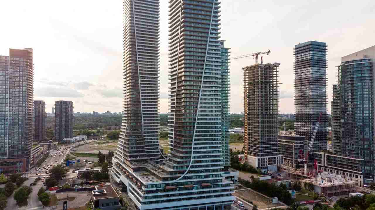 20 Shore Breeze Drive #4306