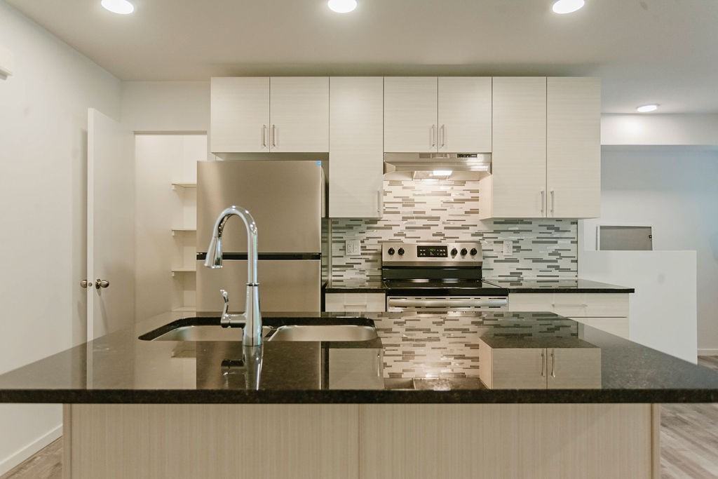 1959 Herman Avenue - Photo 3 of 20