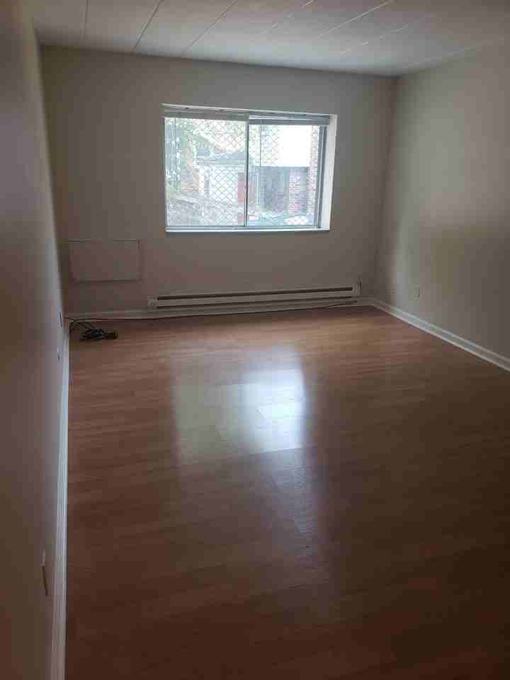 151 Robinson St #14 - Photo 7 of 21