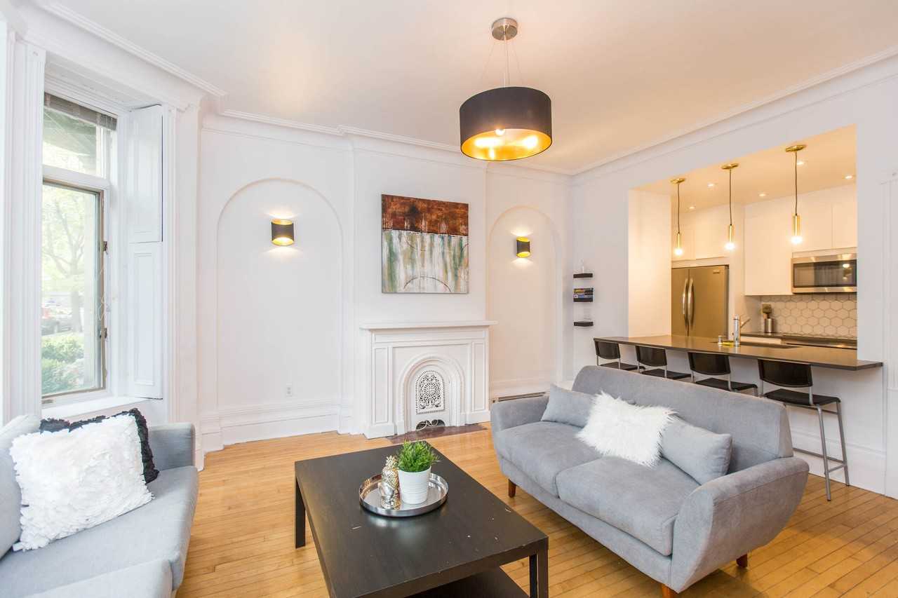 420 Rue Prince Arthur Ouest - Photo 2 of 31