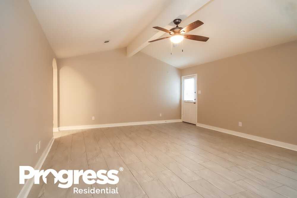 1222 Diamond Drape Dr - Photo 3 of 21