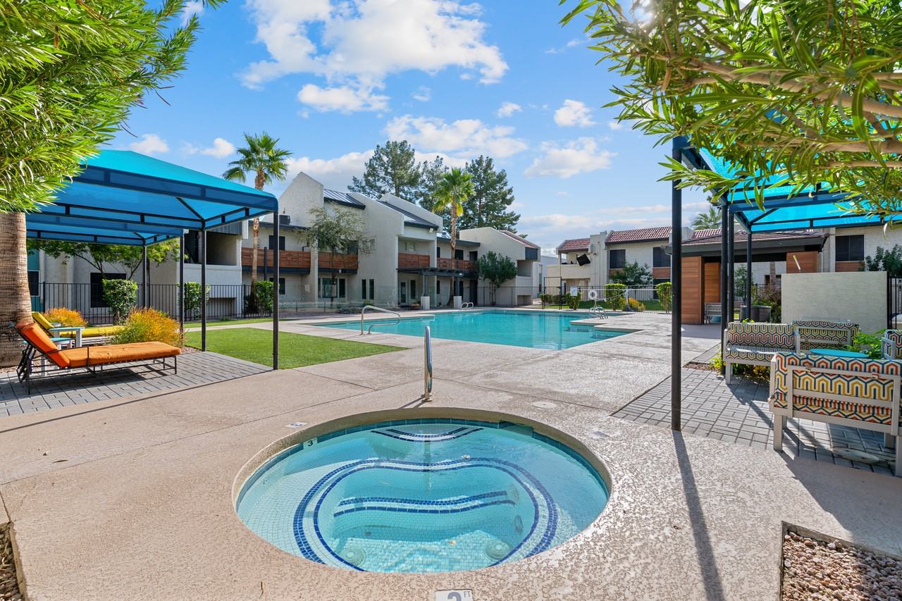 Tides at South Tempe - Photo 3 of 21