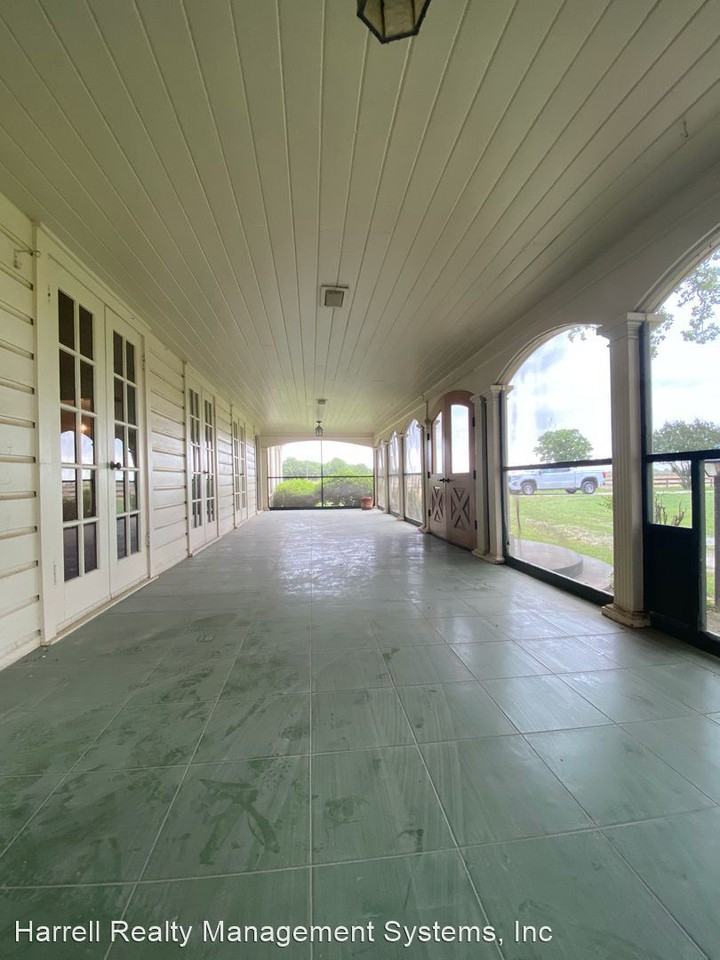 501 Cloverland - Photo 3 of 23