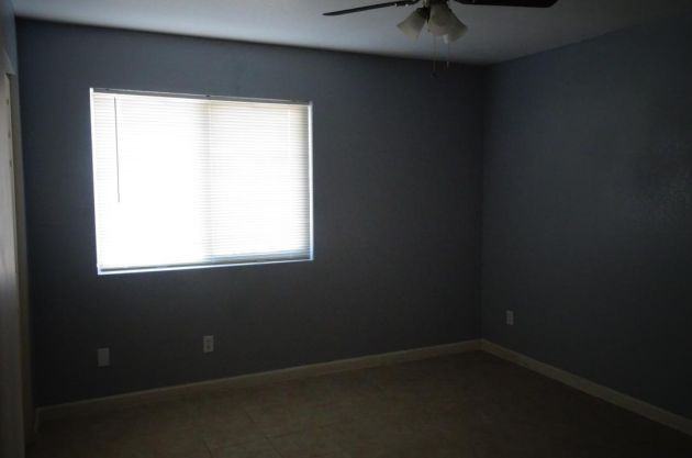 4706 North 84th Drive - Photo 2 of 5