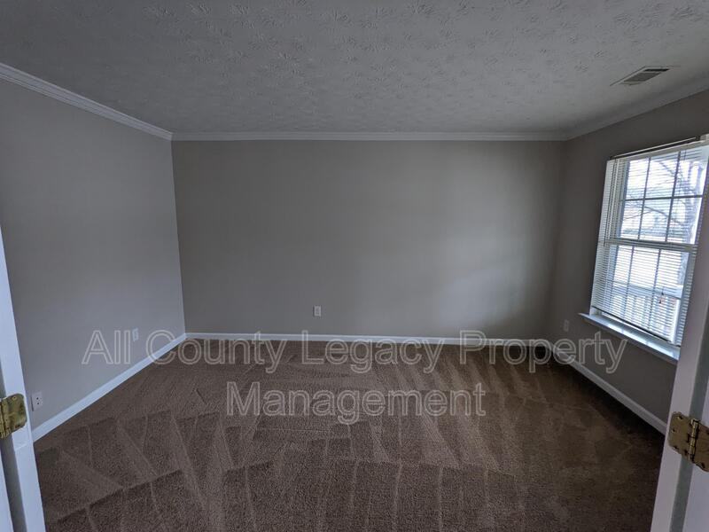 634 Landing Way - Photo 3 of 14