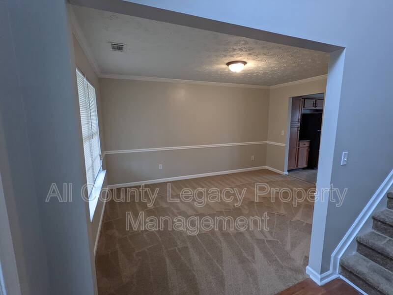 634 Landing Way - Photo 4 of 14