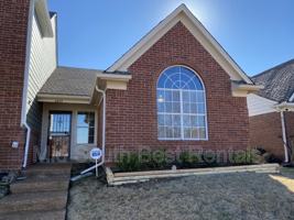 featured image of 6845 Country Park Dr