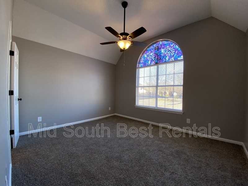 6845 Country Park Dr - Photo 4 of 8