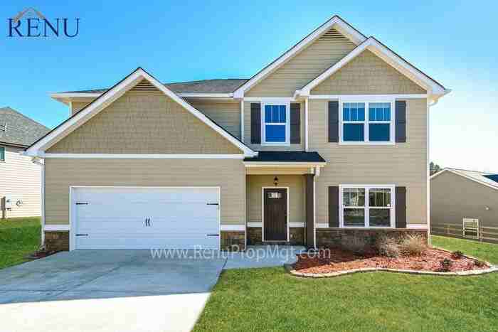 1117 Red Bud Cir