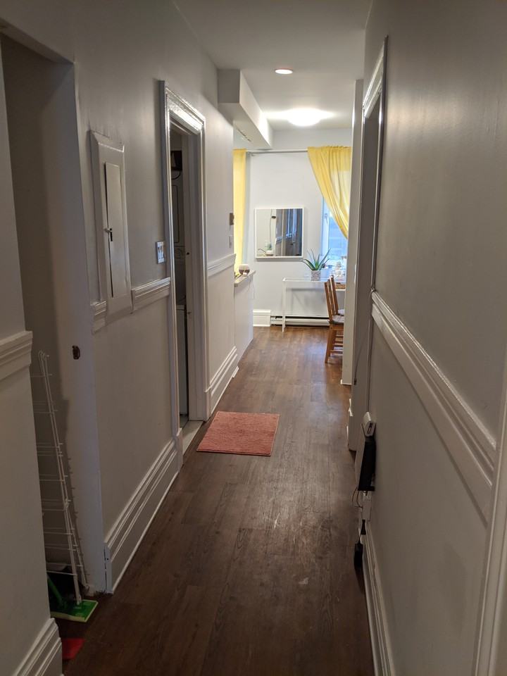 3615 Rue Lorne Crescent #1 - Photo 7 of 9