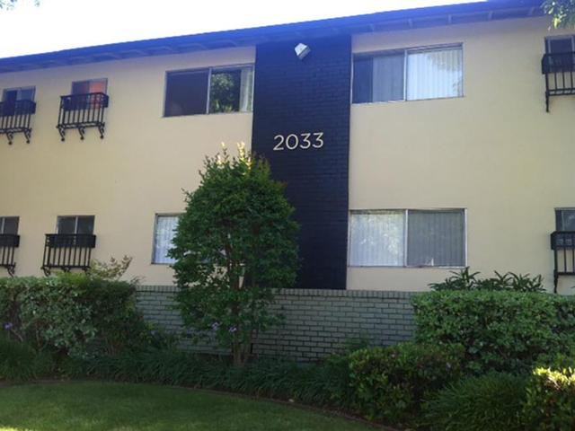 2033 Latham St - Photo 7 of 8