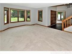 22075 Stratford Pl - Photo 2 of 4