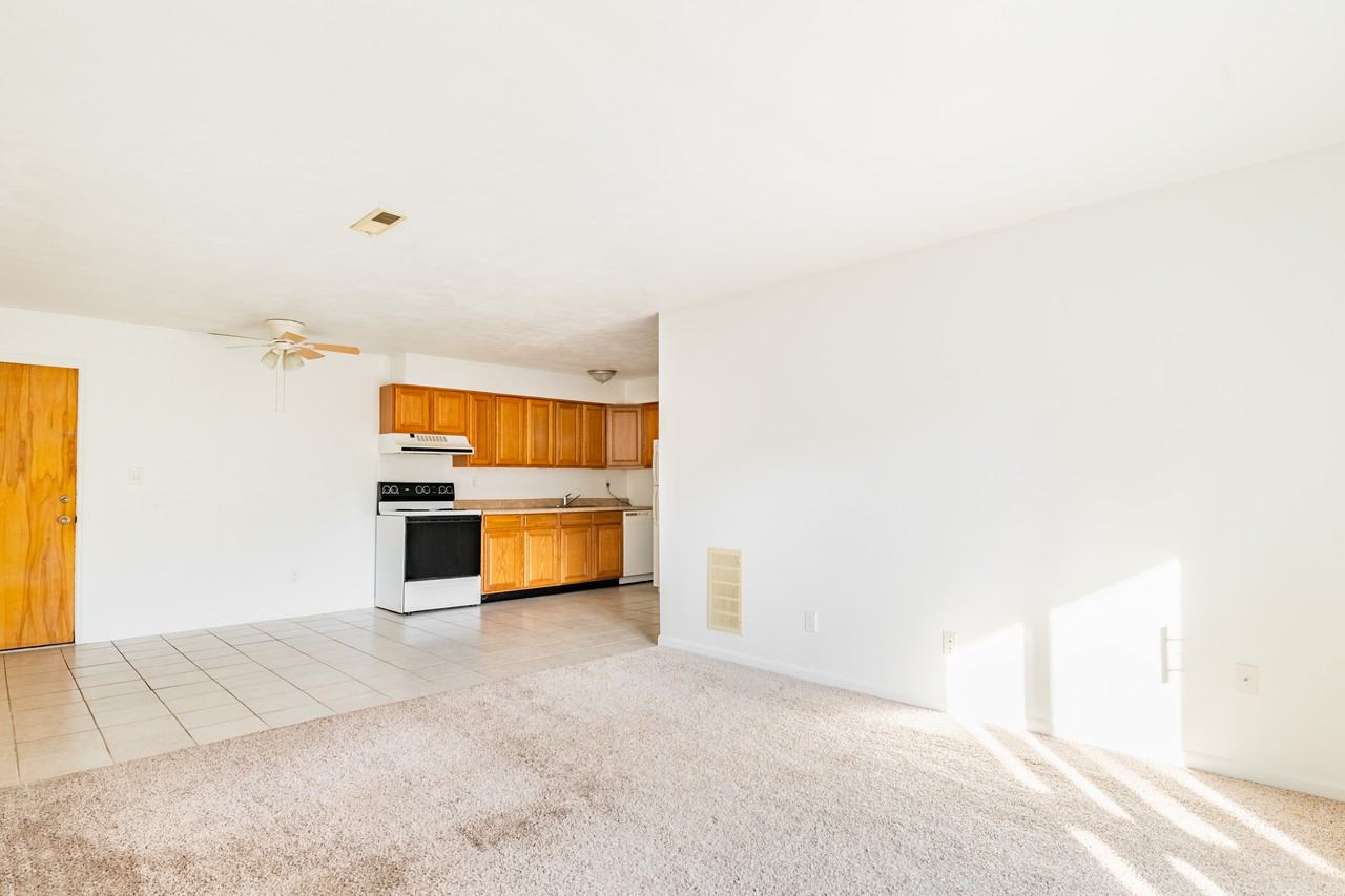 Prime Apartments and Townhomes at Uptown - Photo 6 of 60