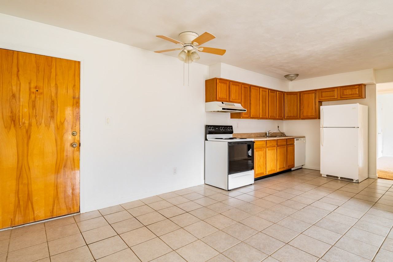 Prime Apartments and Townhomes at Uptown - Photo 7 of 60