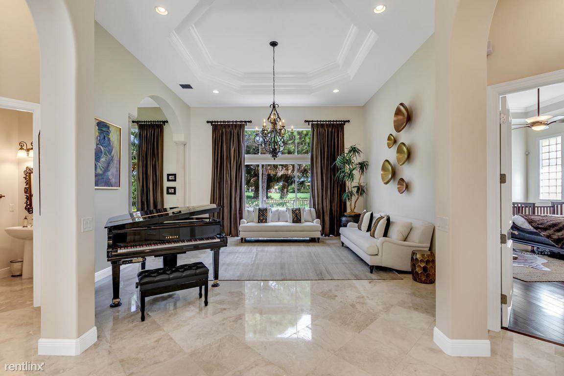 226 Montant Dr - Photo 3 of 16