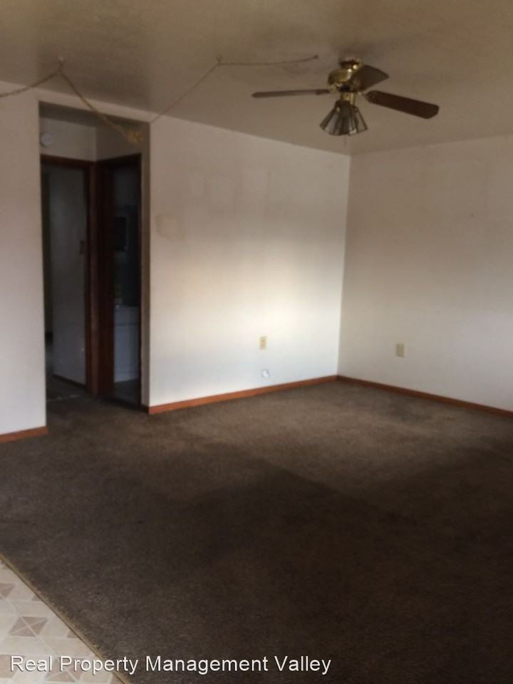 401 Main Avenue - Photo 3 of 5