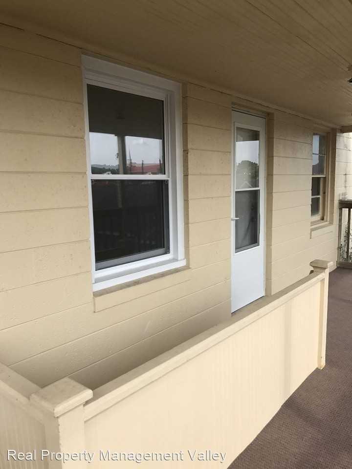 1311 Fletcher Ave - Photo 2 of 5