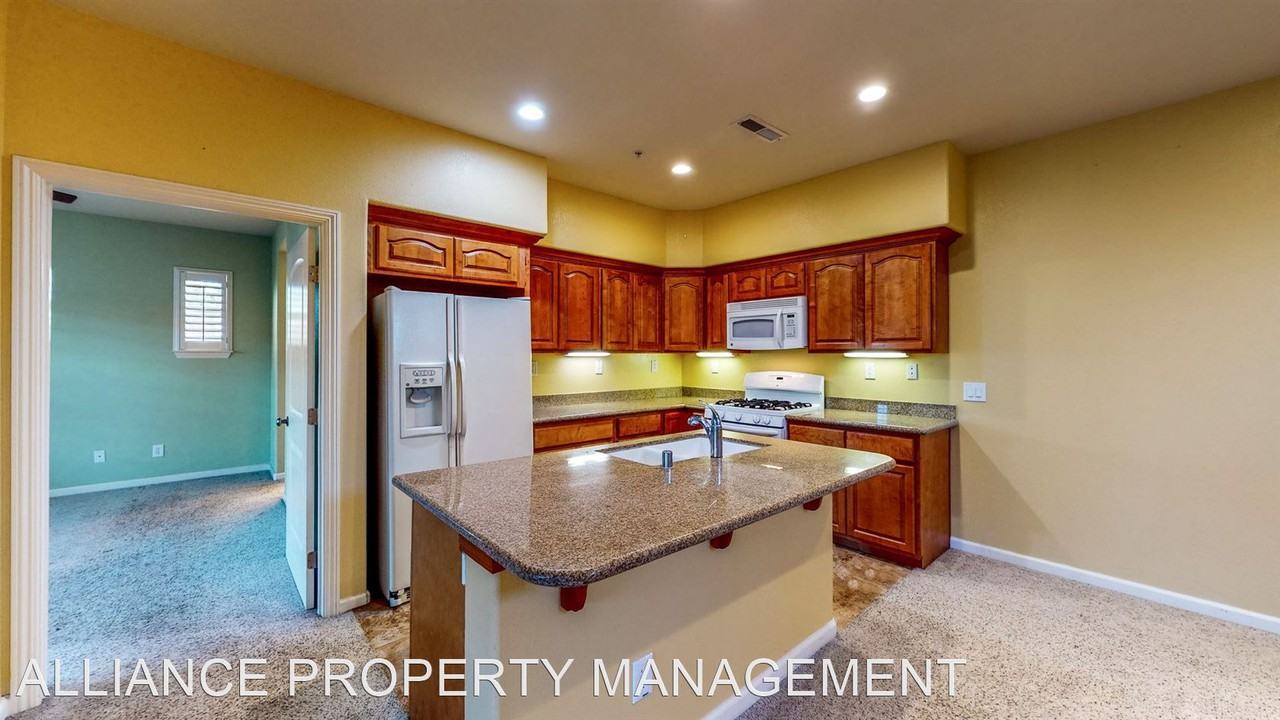 190F Healdsburg Ave - Photo 2 of 21