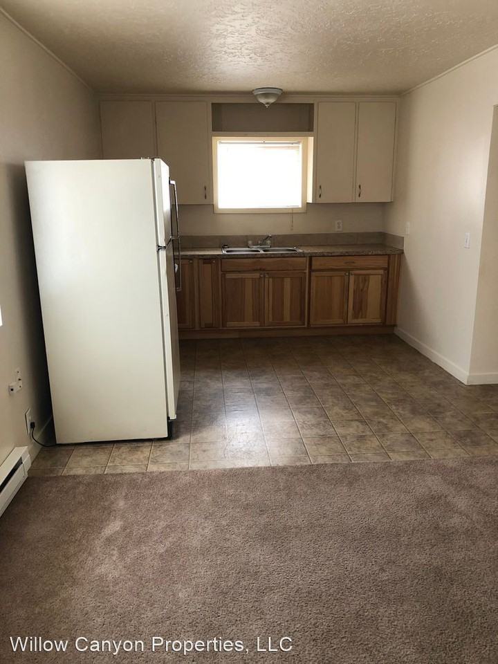 318 2nd Avenue - Photo 2 of 3