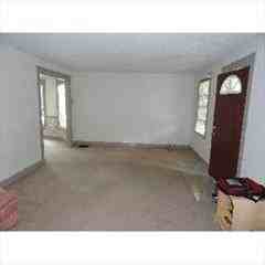 17734 Larchwood Ave - Photo 2 of 11