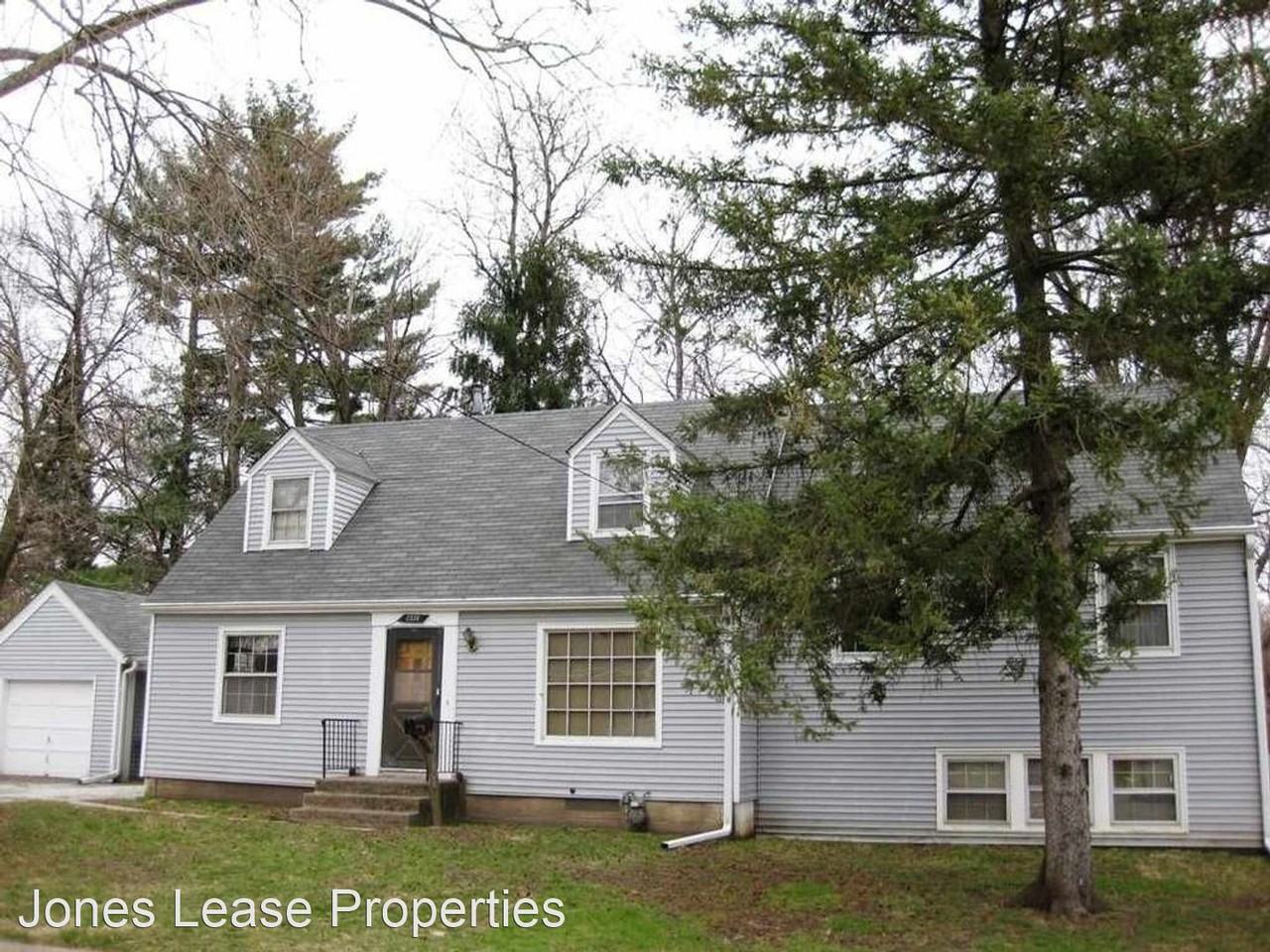 2320 22 1/2 Ave - Photo 2 of 13