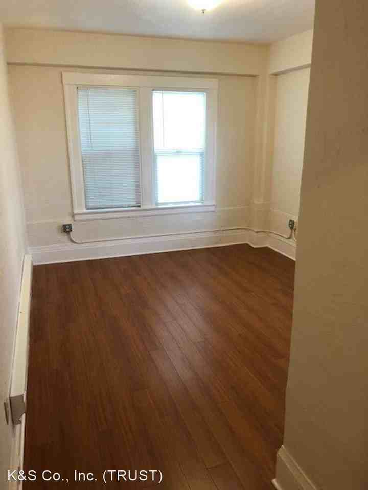 310 West Street AND 801 AND 805 Loring Avenue - Photo 2 of 6