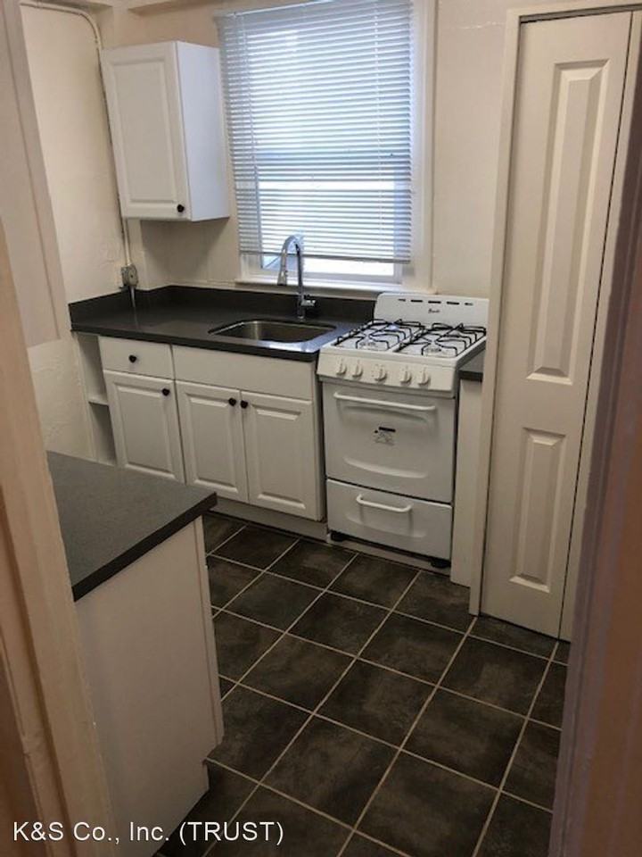 310 West Street AND 801 AND 805 Loring Avenue - Photo 3 of 6