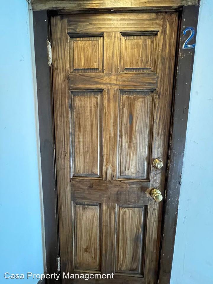 2727 P street - Photo 3 of 9