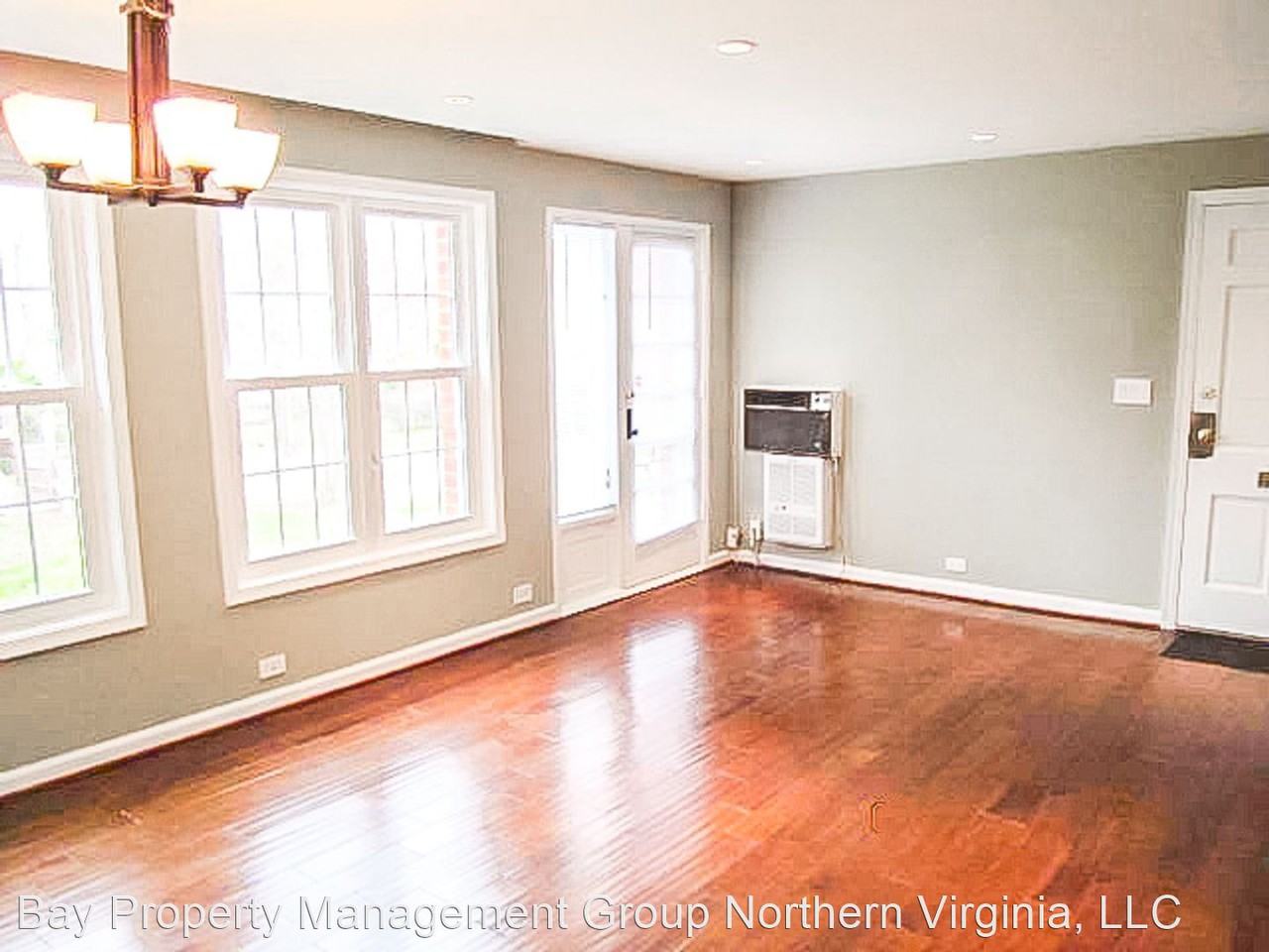 3553 Martha Custis Dr #905-35 - Photo 3 of 17
