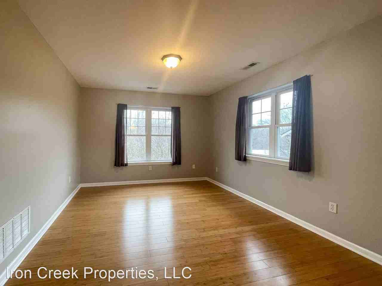 28 Jefferson Dr - Photo 3 of 22