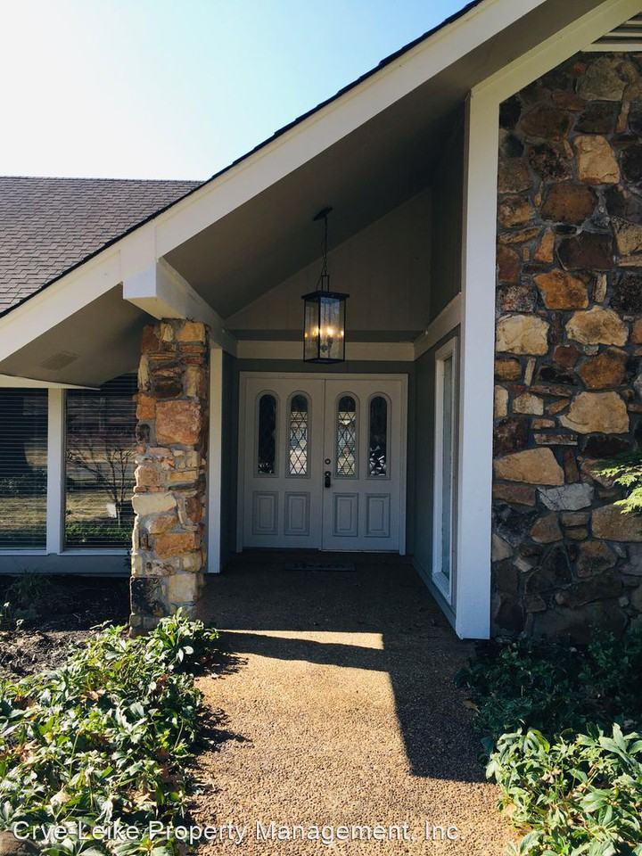 2267 Hickory Crest Dr - Photo 2 of 30