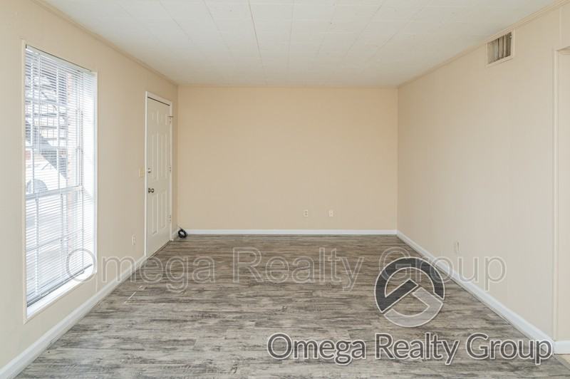 1507 7th Ave #2 - Photo 5 of 27