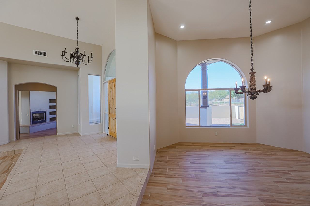 14731 E Dixileta Dr - Photo 5 of 47