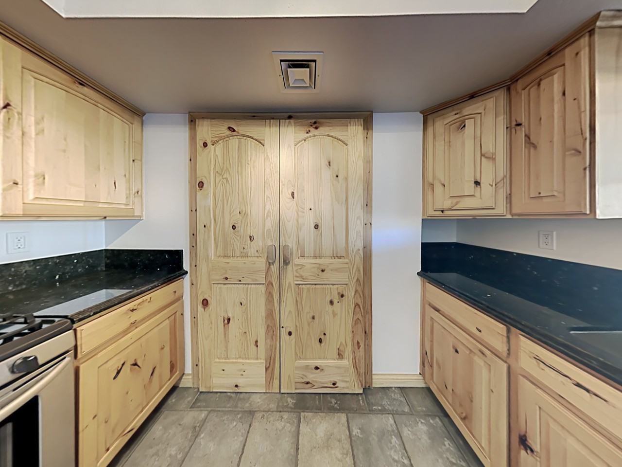 3815 Reservation Dr - Photo 3 of 16