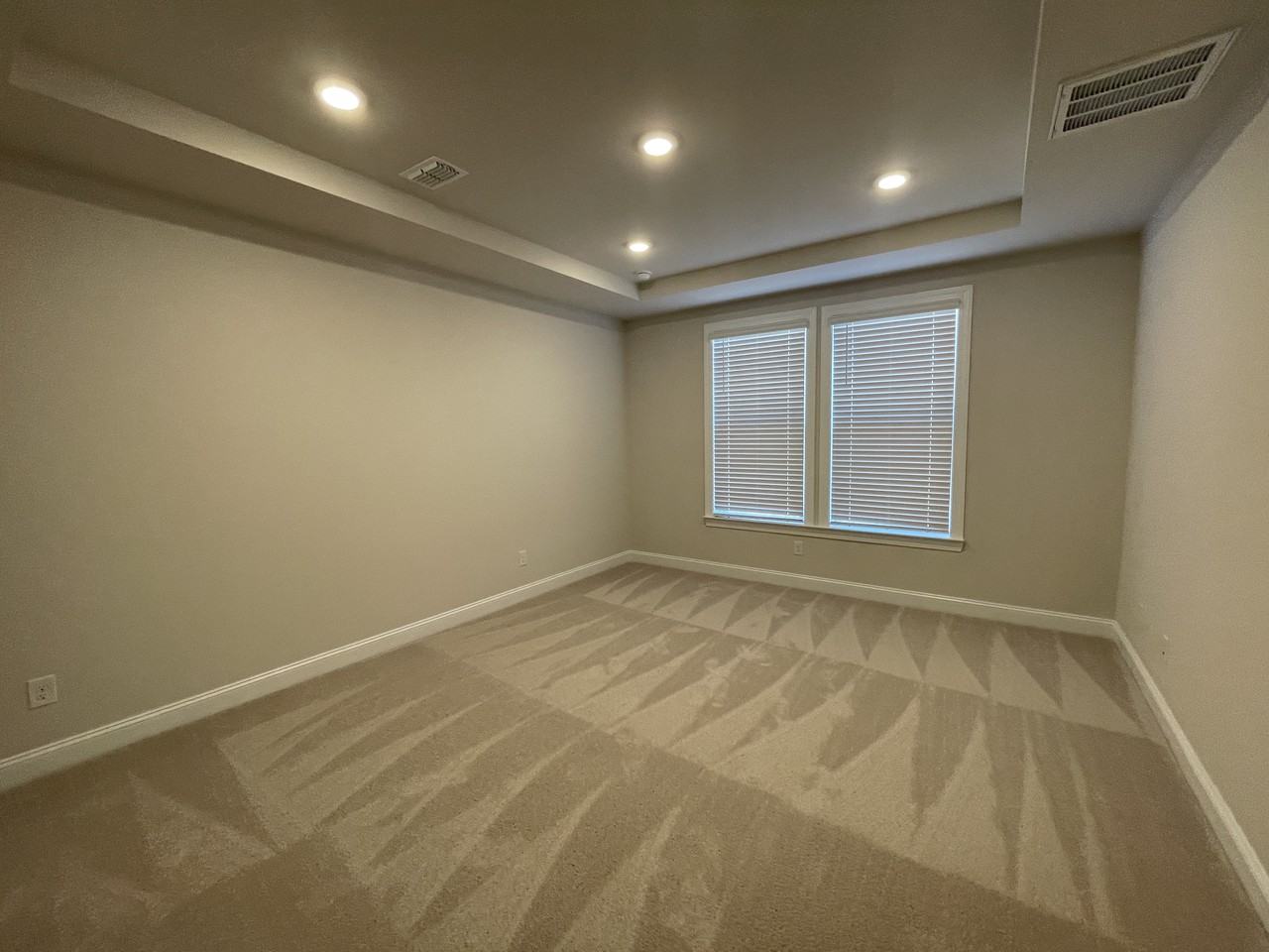 226 Bering Ln - Photo 5 of 16