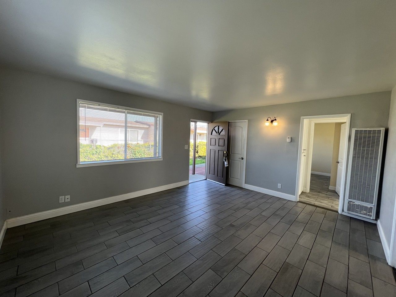 614 N A St - Photo 4 of 12