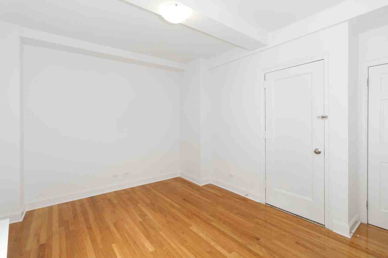 340 West 78th Street 3B - Photo 3 of 8