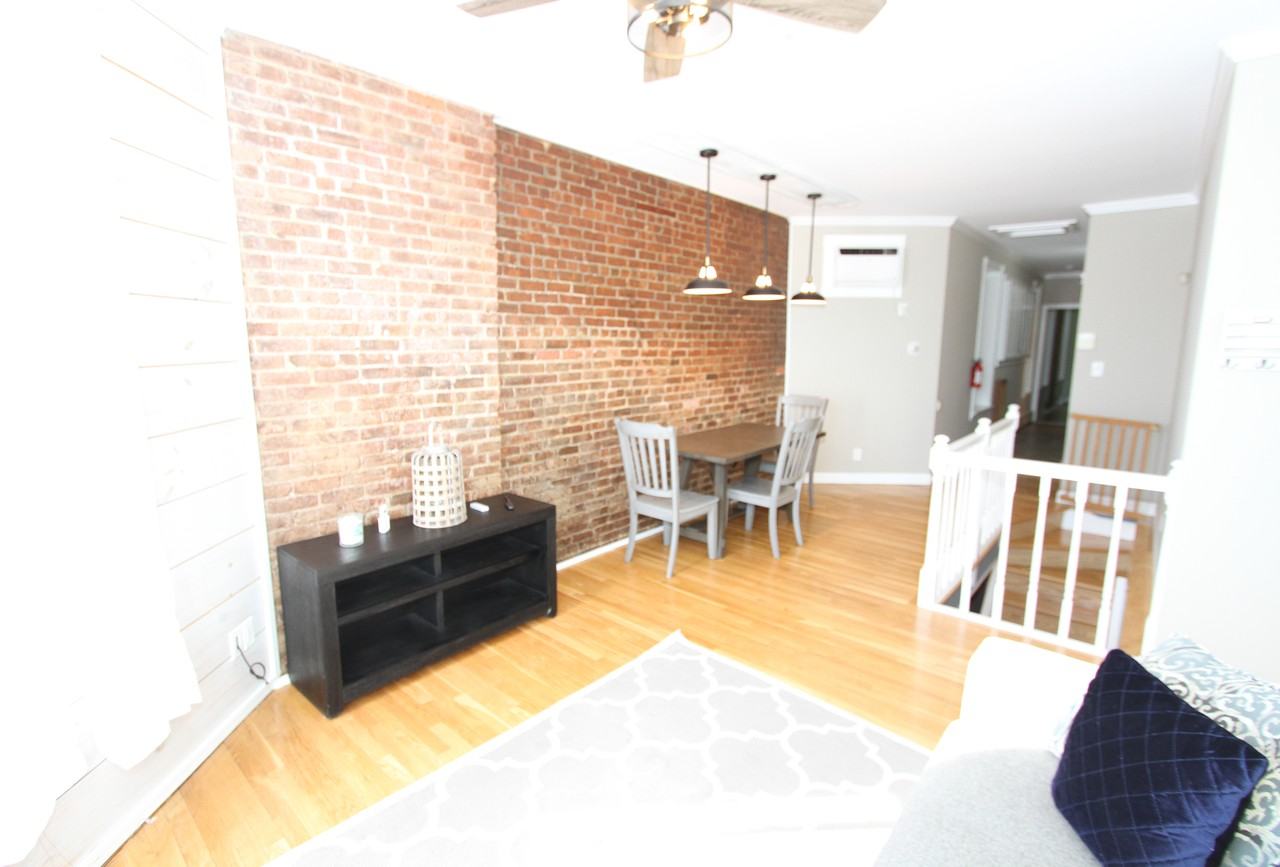 963 Boulevard E - Photo 3 of 46