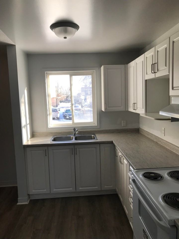 Aviation Pkwy & Ogilvie Rd