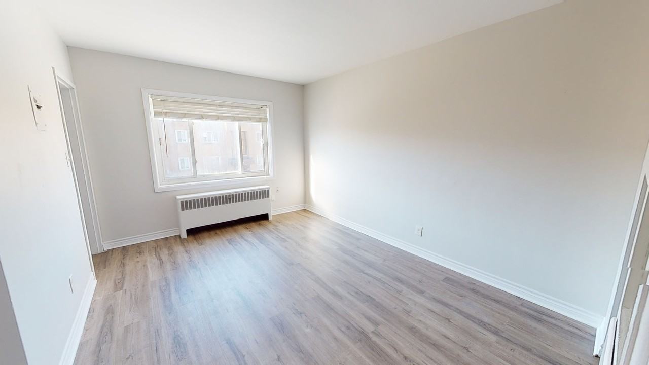 Cranleigh Court Apartments 6400 Wyandotte St E, Windsor, ON N8S 1N6