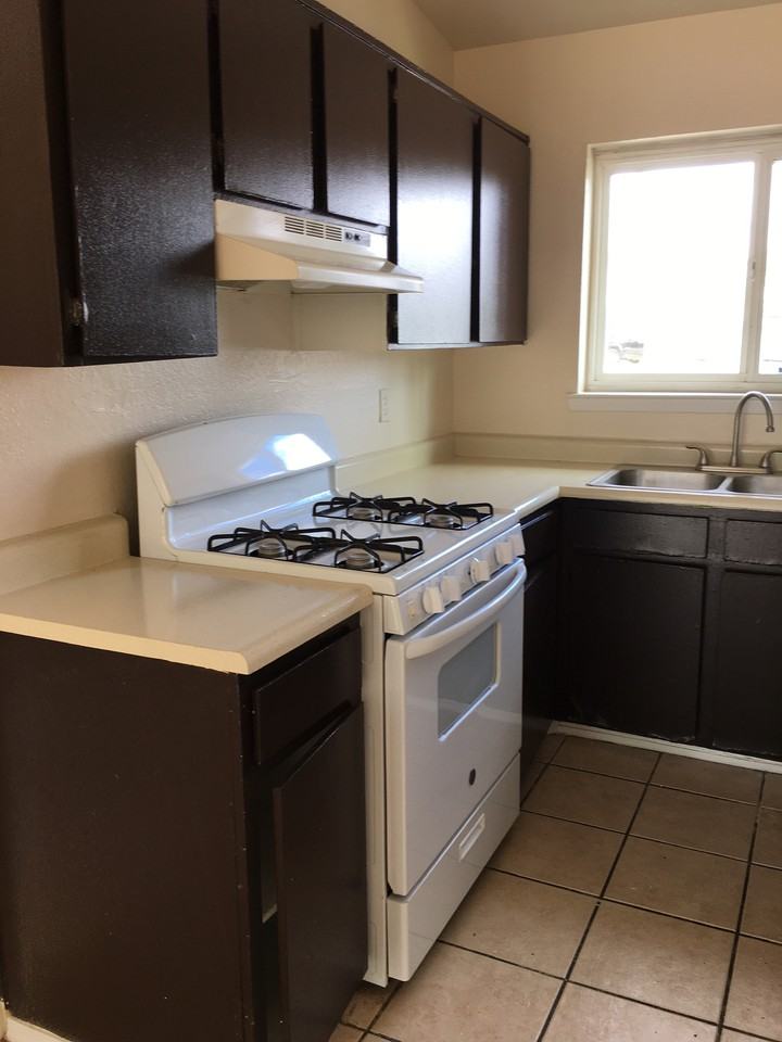 815 Silvestre Rd #1 - Photo 7 of 29