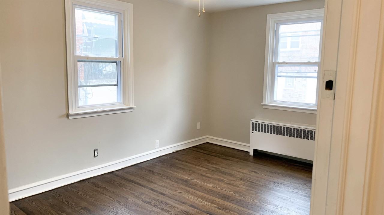 4954 Wynnefield Ave #2 - Photo 5 of 9