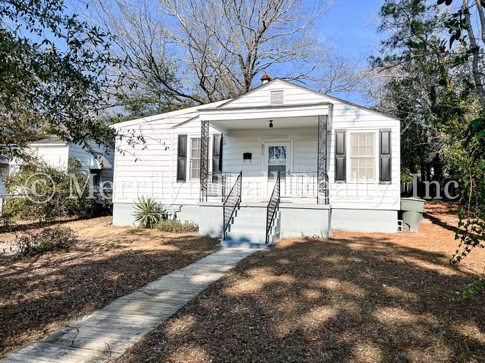 2717 Kingswood Dr - Photo 3 of 11