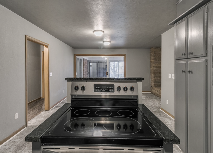 6001 S Country Club Dr - Photo 3 of 44