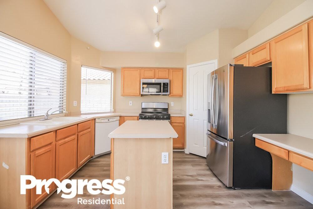 2024 E Appaloosa Rd - Photo 6 of 17