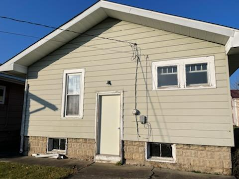 213 S Main St - Photo 3 of 9