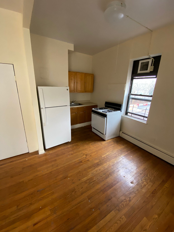 3468 Bailey Ave - Photo 2 of 3